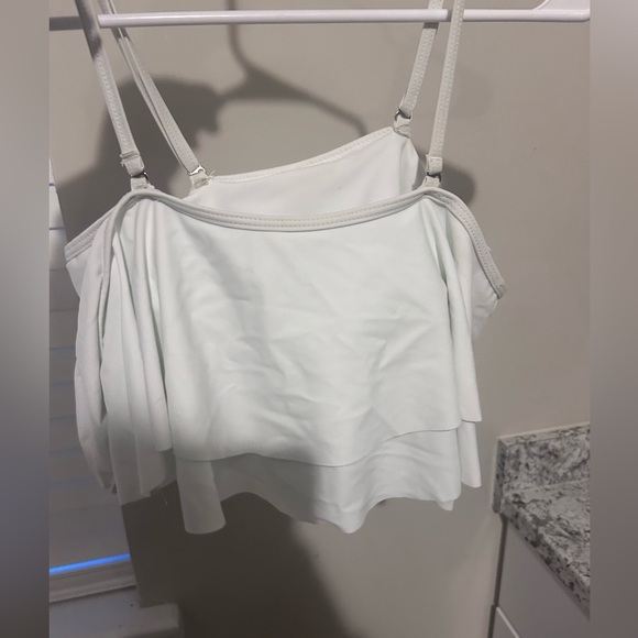 Chic Ruffle Bikini Set - Picture 4 of 5